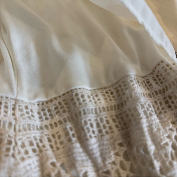 American Eagle Ivory Overlay Dress - Size 2 - Pre-Loved ⭐🤍 - Picture 7 of 13